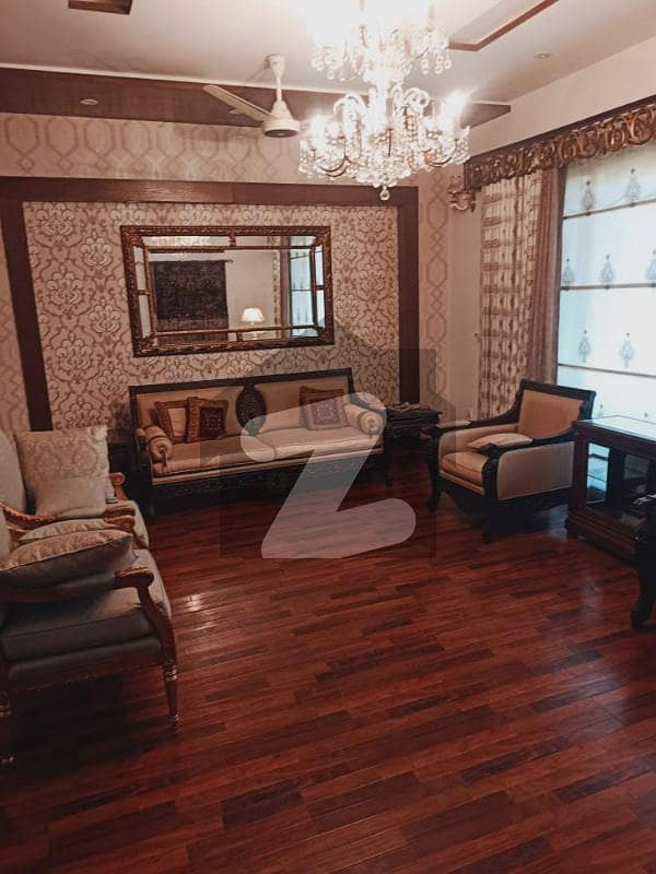 لیک سٹی ۔ سیکٹر ایم ۔ 3 لیک سٹی رائیونڈ روڈ لاہور میں 5 کمروں کا 1 کنال مکان 7.6 کروڑ میں برائے فروخت۔