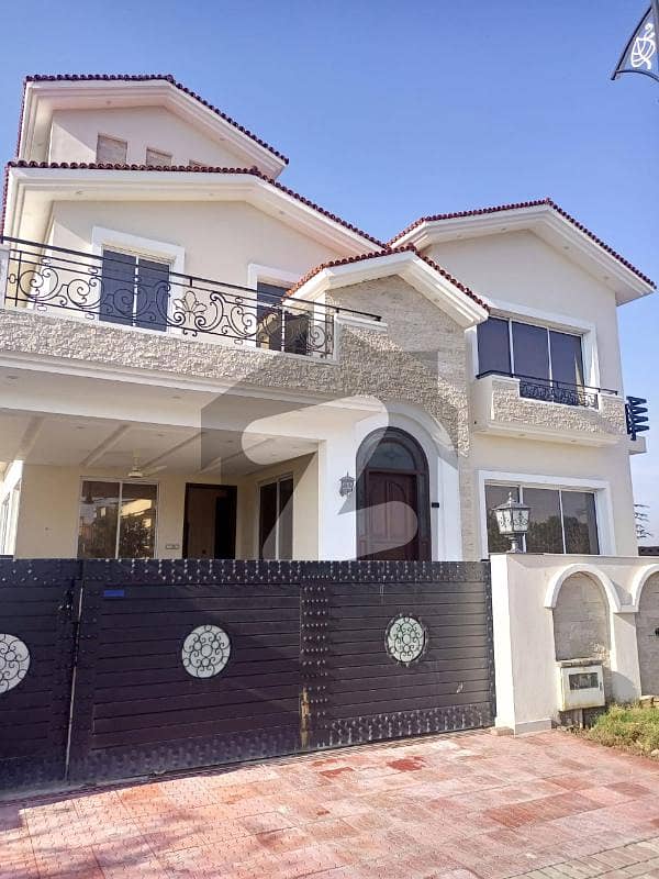 Triple Storey 01 Kanal Newly Built Design House Available For Rent In Sector E - Bahria Enclave