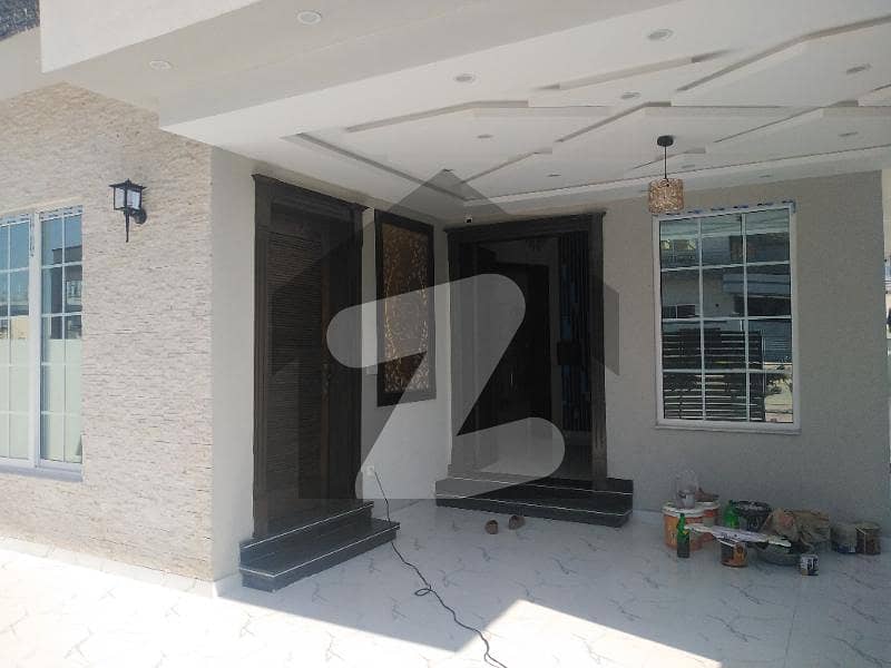 Lower Portion For rent Situated In Bahria Town Phase 8