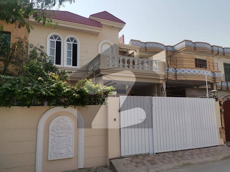 Double Storey 7 Marla House Available In Nasheman Colony For sale