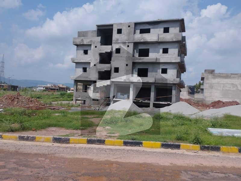 750 Square Feet Flat Situated In Roshan Pakistan Scheme For sale