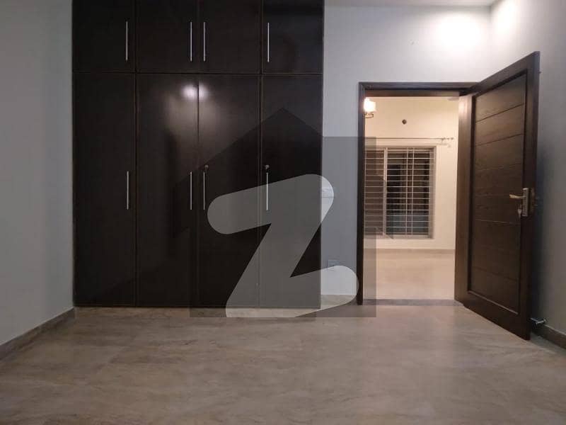 Upper Portion Available For Rent In 10 Marla House Raza Block Allama Iqbal Town
