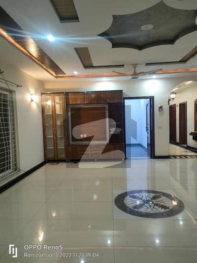 1 Kanal First Floor For Rent Brand New