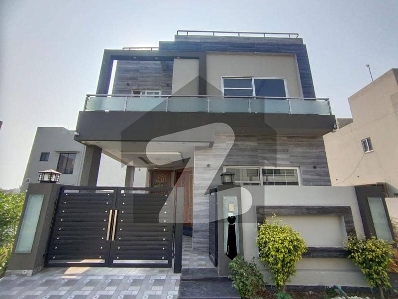 5 Marla Luxury House Available For Rent In Dha Phase 9 Town Lahore