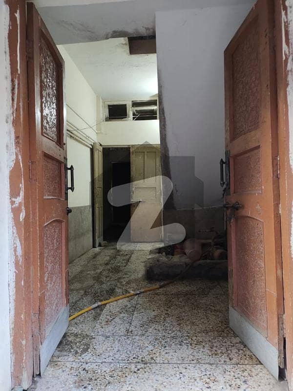 مری روڈ راولپنڈی میں 4 کمروں کا 5 مرلہ مکان 1.5 کروڑ میں برائے فروخت۔
