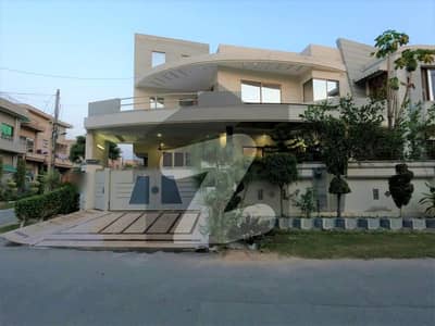 Corner House For sale Is Readily Available In Prime Location Of Nasheman-e-Iqbal Phase 1