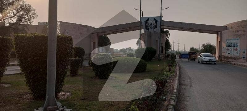 سوئی گیس سوسائٹی فیز 2 سوئی گیس ہاؤسنگ سوسائٹی لاہور میں 1 کنال رہائشی پلاٹ 1.1 کروڑ میں برائے فروخت۔