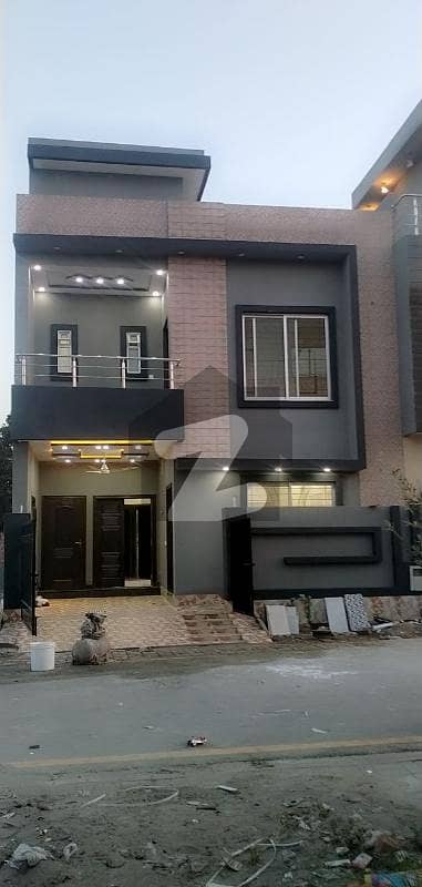 5 Marla Brand New House For Sale In Dream Gardens Lahore.