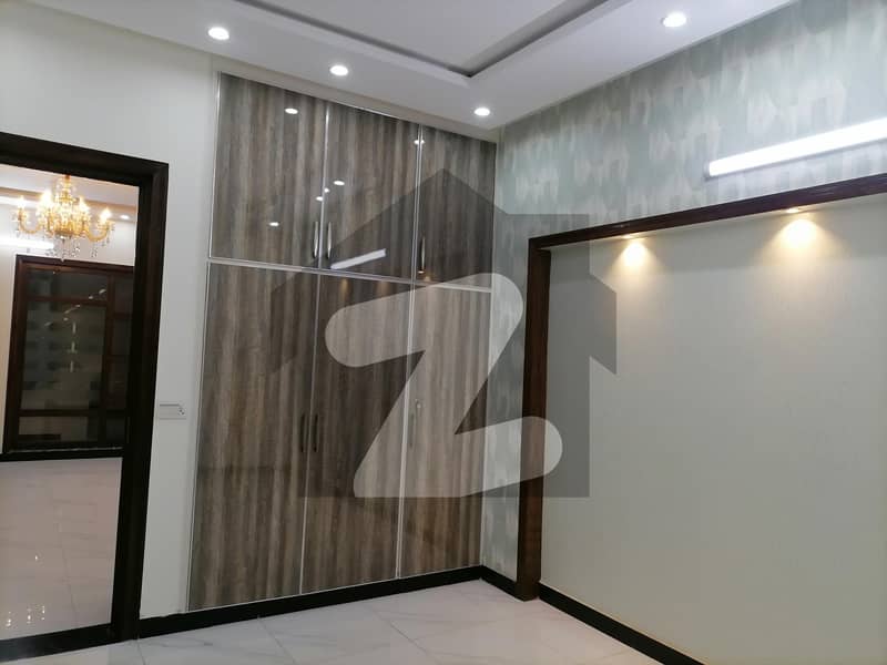 A Good Option For Sale Is The House Available In Lda Avenue - Block H In Lahore