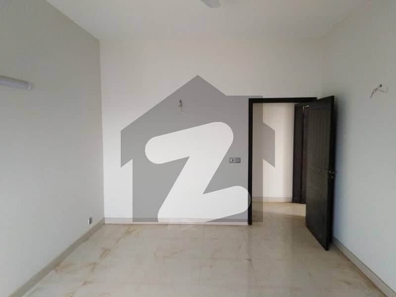 Flat For Grabs In 1750 Square Feet Karachi Flat For Grabs In 1750 Square Feet Karachi