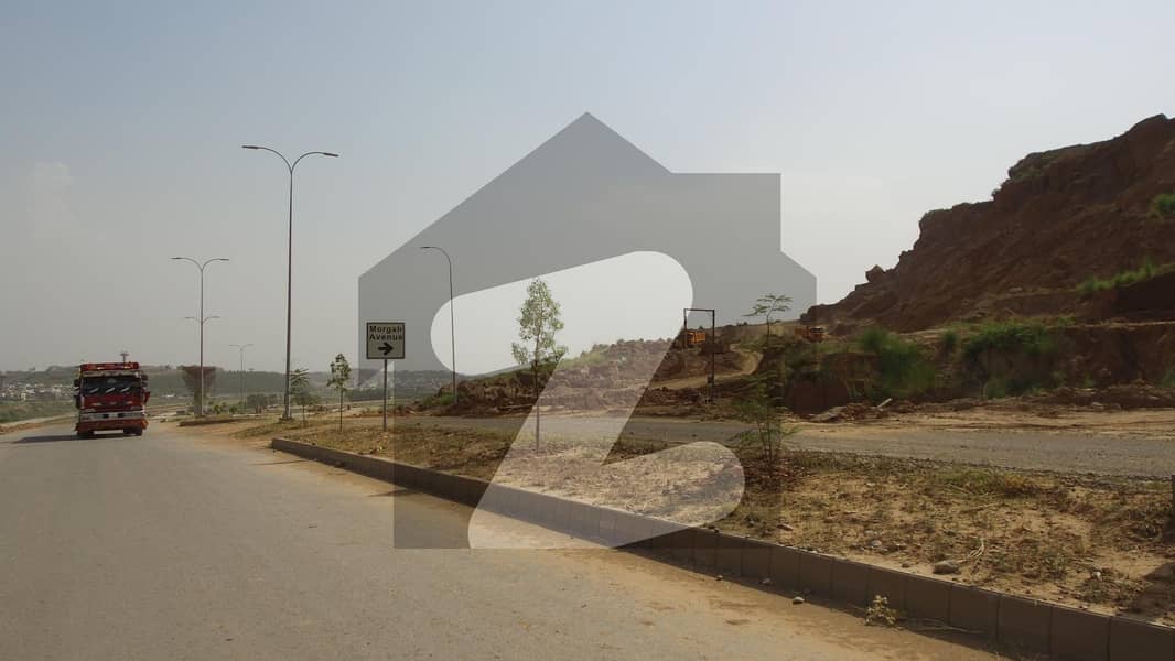 In DHA Phase 4 - Sector J 1 Kanal Residential Plot For sale