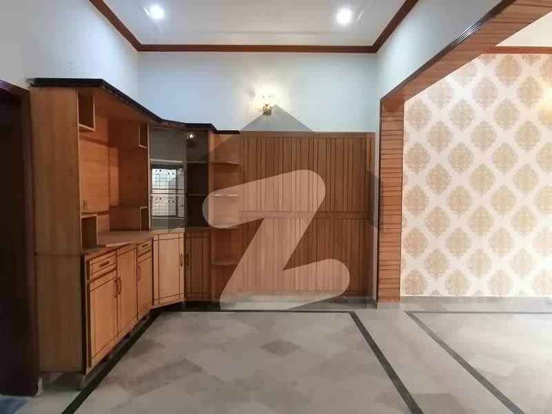 Unoccupied House Of 1 Kanal Is Available For rent In EME Society
