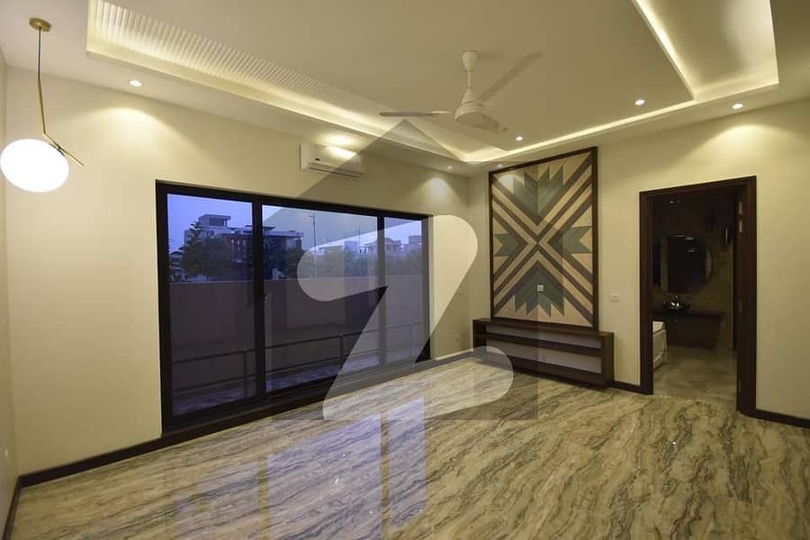 Stunning and affordable Upper Portion available for rent in DHA Phase 4 - Block JJ