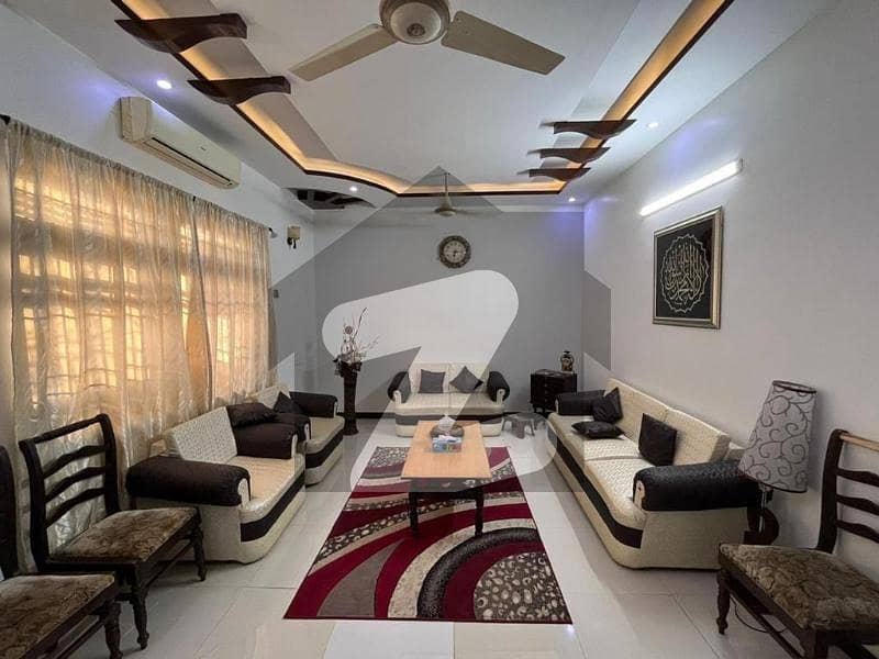 300 Square Yards Lower Portion Ideally Situated In Gulistan-e-Jauhar - Block 12