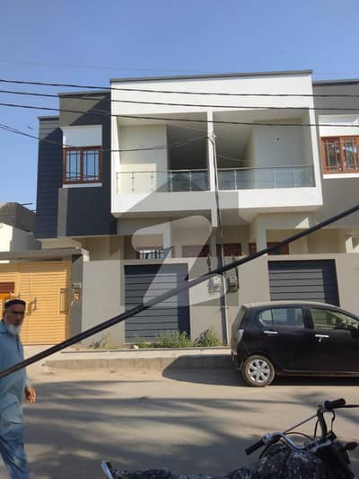 Corner 250 Square Yards House available for sale in Kashmir Road if you hurry