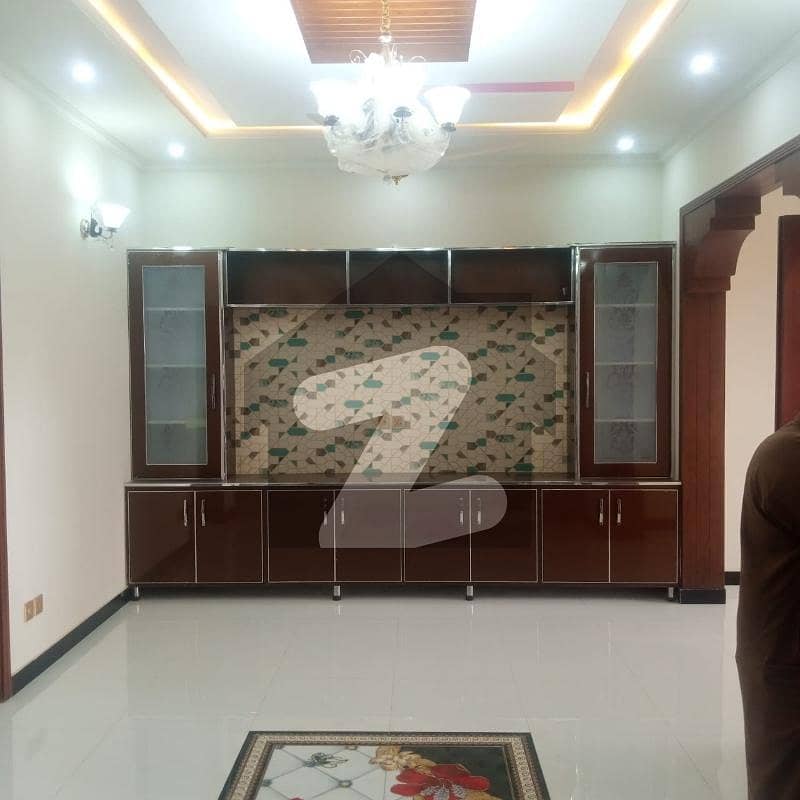 آئی ۔ 11 اسلام آباد میں 5 کمروں کا 6 مرلہ مکان 1.3 لاکھ میں کرایہ پر دستیاب ہے۔