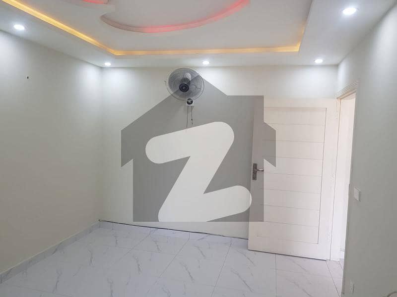 1 BED BRAND NEW EXCELLENT GOOD IDEAL FLAT FOR RENT IN BAHRIA TOWN LAHORE