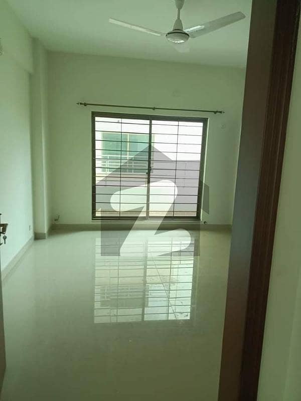 Well Built 10 Marla 3 Beds Flat For Rent In Askari 11 Sector A Lahore.