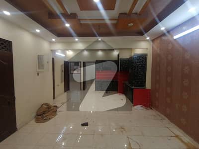 دہلی کالونی کراچی میں 3 کمروں کا 8 مرلہ فلیٹ 80 لاکھ میں برائے فروخت۔