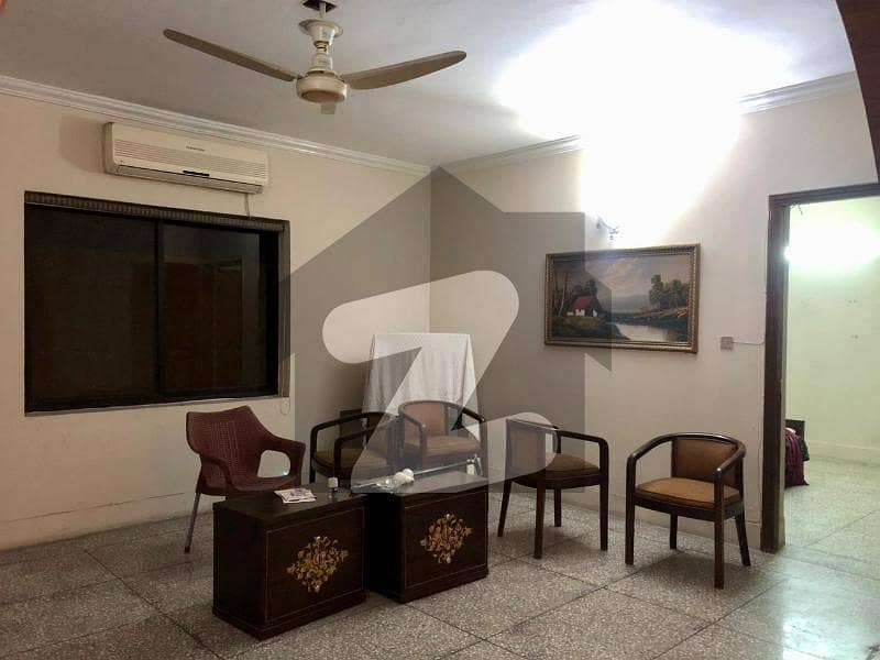 17 Marla Old House For Sale At Prime Location Of Lahore Cantt.