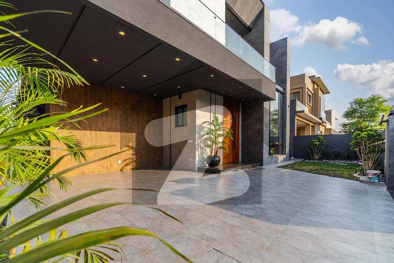 Modern Designed with Home Theater 1 Kanal House for Sale in Phase 6 DHA