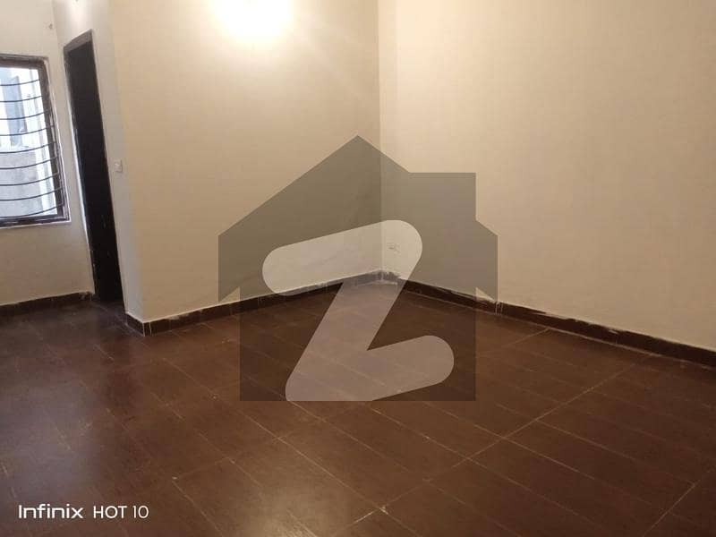 1 Kanal Beautiful House is Available for Sale In Askri 11 Lahore