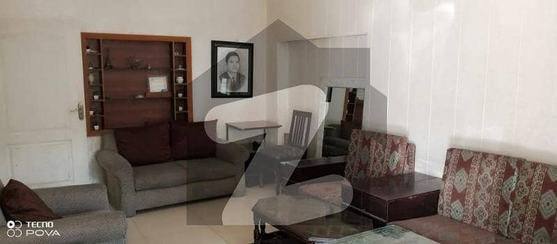 لاریچ کالونی مین کینال بینک روڈ لاہور میں 5 کمروں کا 10 مرلہ مکان 3.7 کروڑ میں برائے فروخت۔