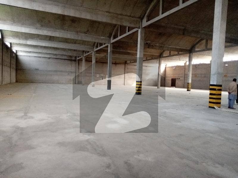 15 Kanal Warehouse Available For Rent.