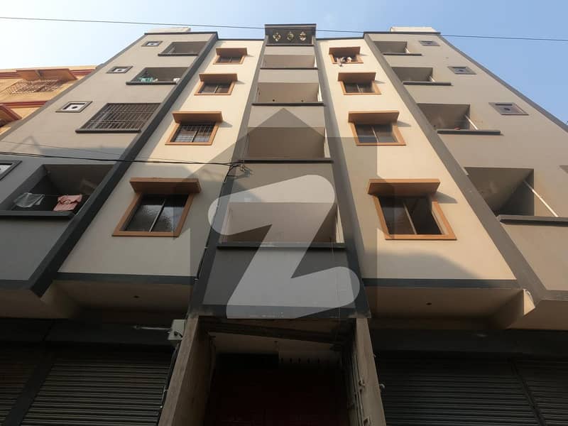 گرین ٹاؤن شاہ فیصل ٹاؤن کراچی میں 2 کمروں کا 3 مرلہ فلیٹ 40 لاکھ میں برائے فروخت۔