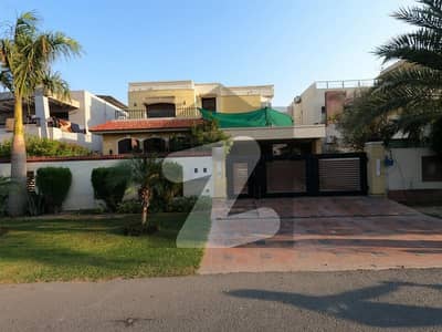 DHA Phase 5 - House Sized 1 Kanal For sale