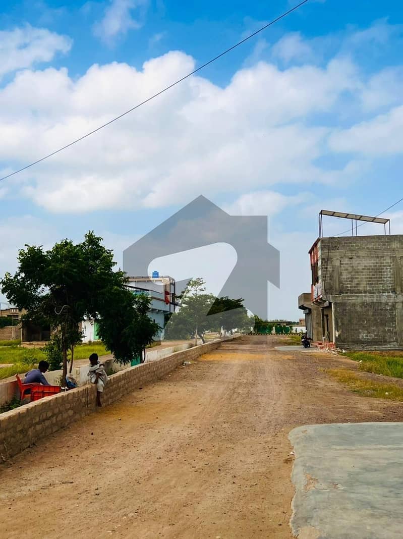 Good 100 Square Yards Commercial Plot For sale In Fatima Dream City