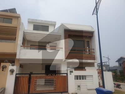 Prime Location 11 Marla 4bedrooms Corner House For Rent In Bahria Enclave Islamabad Sector C3