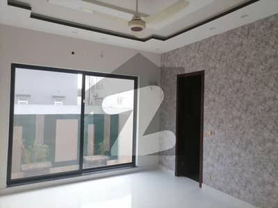 In Bahria Town - Overseas C 10 Marla House For rent
