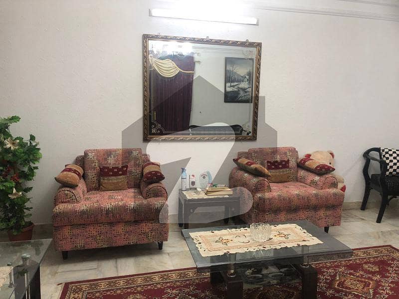 صدر ٹاؤن کراچی میں 3 کمروں کا 9 مرلہ فلیٹ 2.9 کروڑ میں برائے فروخت۔