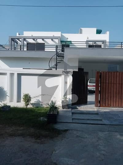 1 Kanal Upper Portion For Rent New House Facing Park Near To Masjid