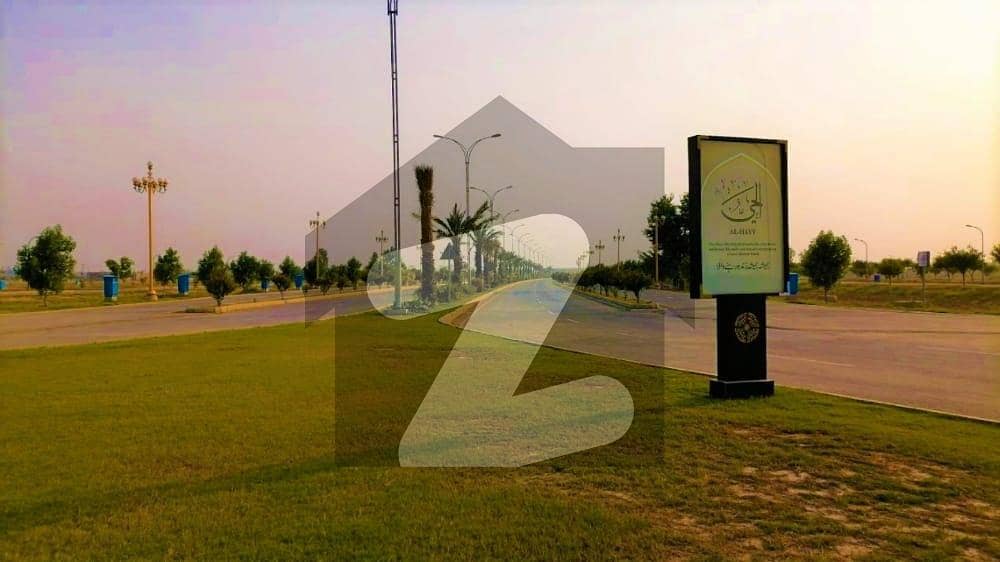 Highly-coveted 5 Marla Residential Plot Is Available In Bahria Orchard For sale