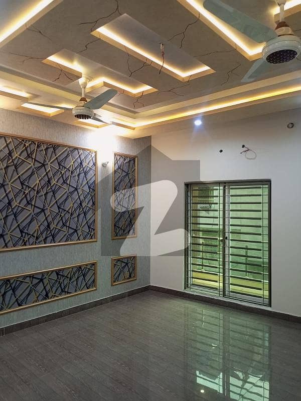 1406 Square Feet House In Shadbagh For Sale