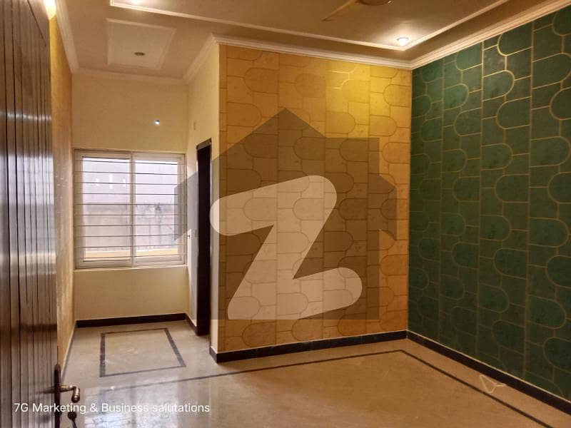 ای ۔ 11 اسلام آباد میں 4 کمروں کا 11 مرلہ مکان 2.2 لاکھ میں کرایہ پر دستیاب ہے۔
