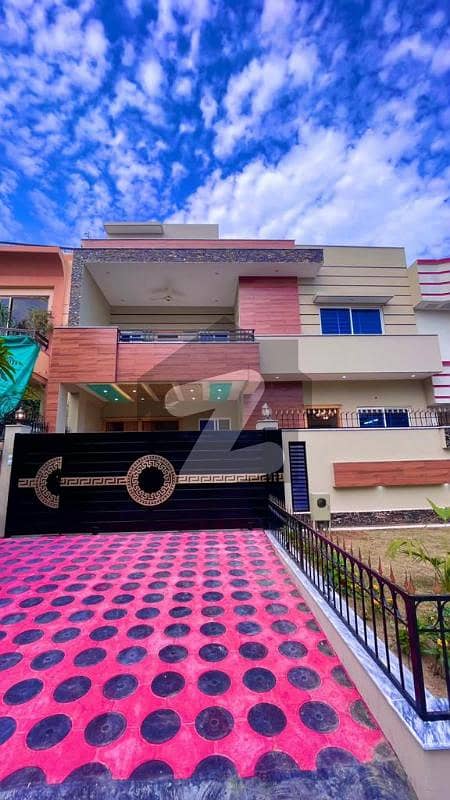 35x70 Beautiful House For Sale In G13