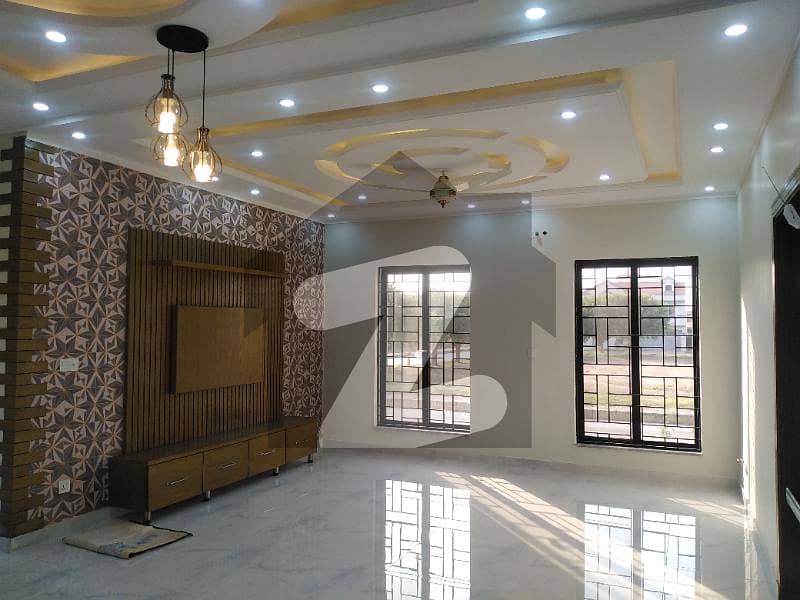 Lower Portion In Bahria Town Phase 8 For Rent
