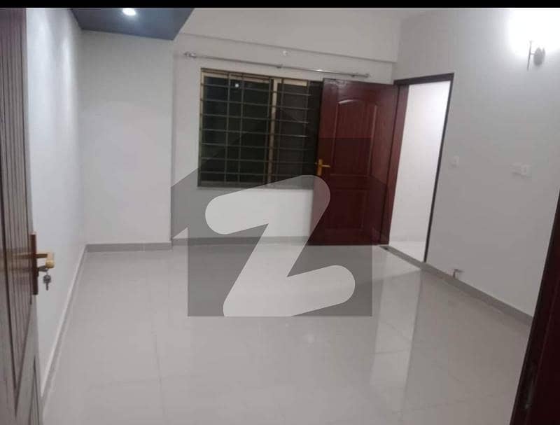 Like New Ground Floor 10 Marla 3 Beds Flat For Rent In Askari 11 Sector A Lahore.
