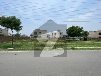 10 Marla Good Location Plot For Sale In State Life Society