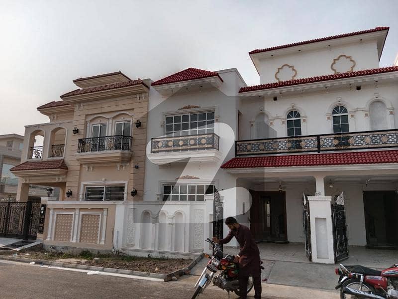 3 Bedroom 5 Marla beautiful house Available for Sale in Green City Lahore