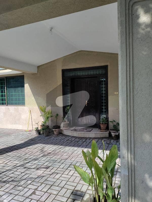 Luxury 2.1 Kanal Beautiful House For Sale Luxury 2.1 Kanal Beautiful House For Sale