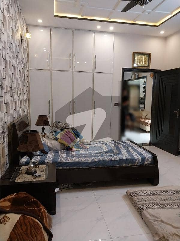 نشیمنِ اقبال لاہور میں 3 کمروں کا 10 مرلہ بالائی پورشن 45 ہزار میں کرایہ پر دستیاب ہے۔