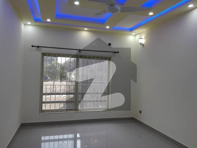 Flat Sized 2100 Square Feet Available In Khudadad Heights