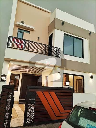 محمود غزنوی روڈ سیالکوٹ میں 3 کمروں کا 5 مرلہ مکان 50 لاکھ میں برائے فروخت۔
