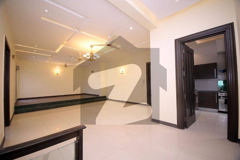 ڈی ایچ اے فیز 6 ڈیفنس (ڈی ایچ اے) لاہور میں 3 کمروں کا 1 کنال بالائی پورشن 90 ہزار میں کرایہ پر دستیاب ہے۔