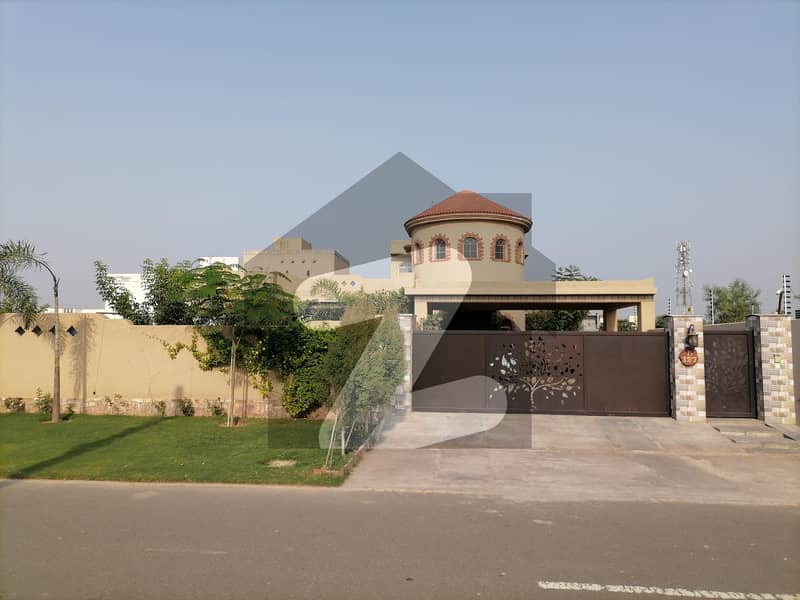 Ideally Located House For sale In Central Park Housing Scheme Available