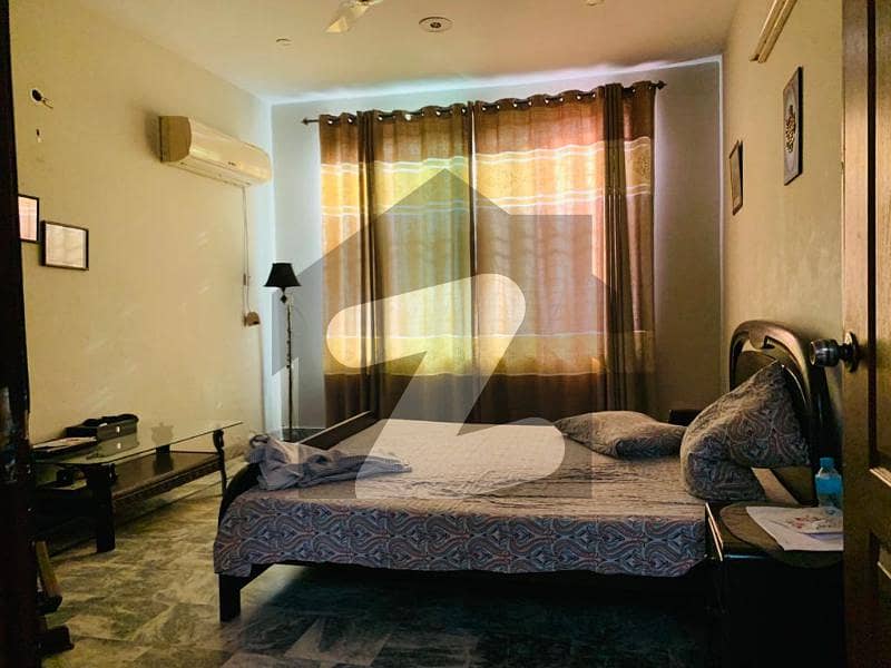 یو ایم ٹی روڈ یو ایم ٹی سوسائٹی لاہور میں 2 کمروں کا 4 مرلہ زیریں پورشن 24 ہزار میں کرایہ پر دستیاب ہے۔